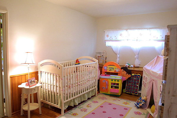 Girl Babys Room 0060 11 1