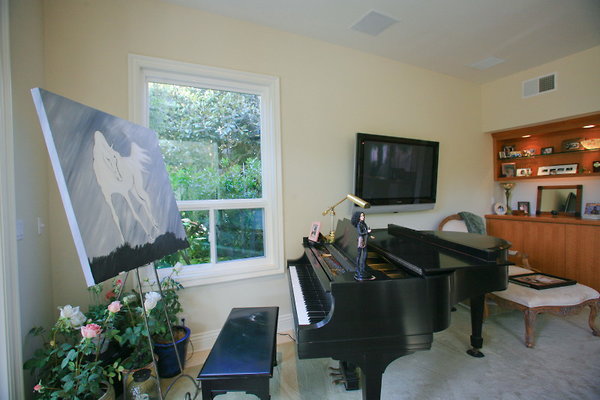Living Room Piano 0029 1