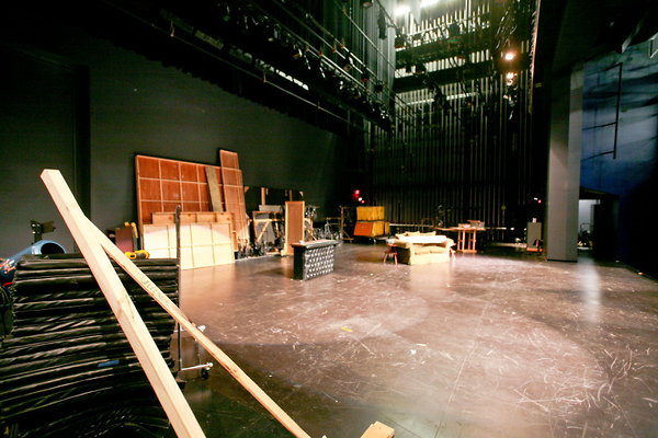 P2 Main Theater Stage 0595 1
