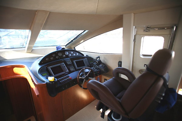 Main Helm Console &amp; Seat 2319 18 2 1