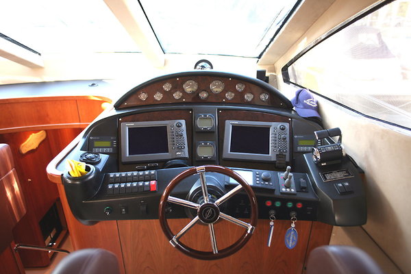 Main Helm Console+2323 17 2 1
