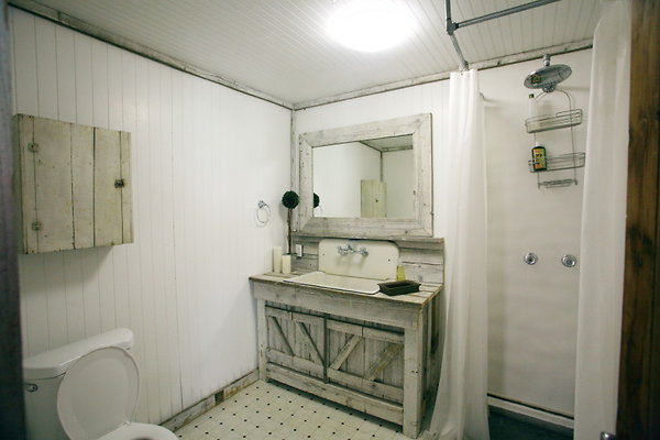 Farm House Bathroom 0074 1