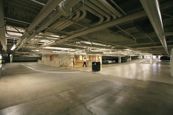 Valet Parking Garage 0190 1