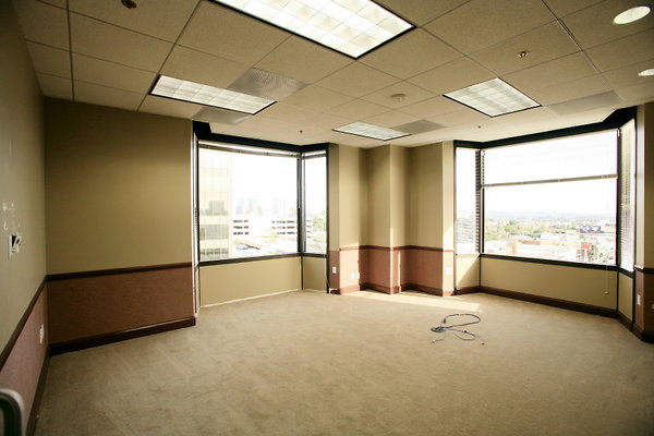 Suite 700 Executive Office 0055 1