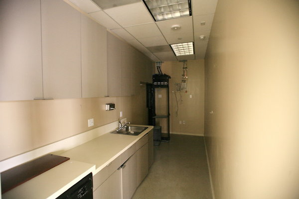 Suite 700 Kitchen 0048 1