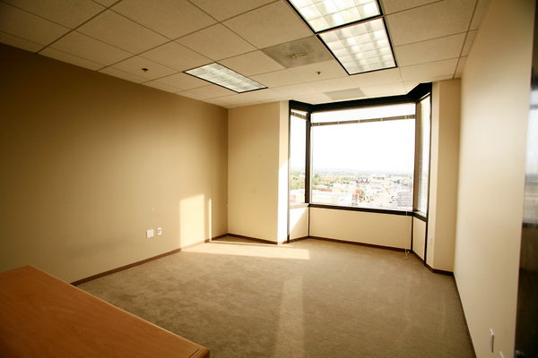 Suite 700 Office 0057 1