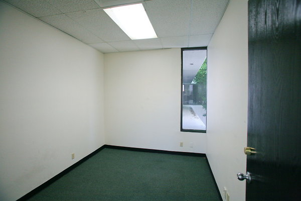 Suite 200 Office1-1 1