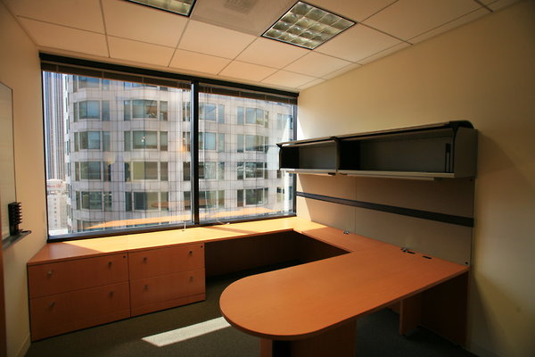 Suite 800 Office 0406 1