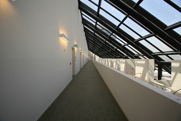 26th Floor Atrium Hallway 0329 1