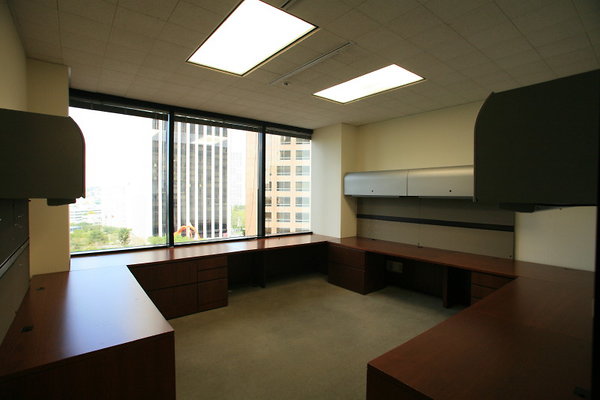 Suite 700 Office 0456 1