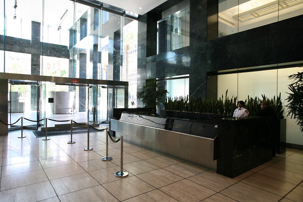 Main Lobby Security Desk 0456 1