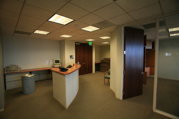 Suite 950 Reception Area 0604 1