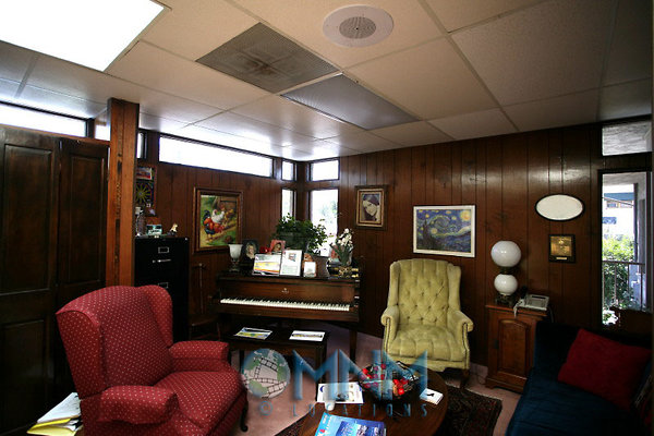 Executive Office2-1 1