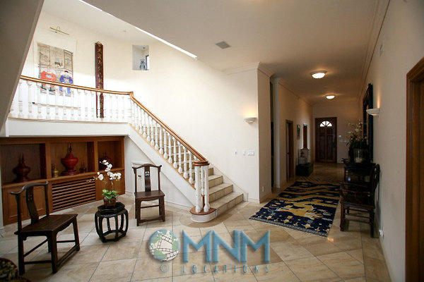 Staircase Foyer 0016 1