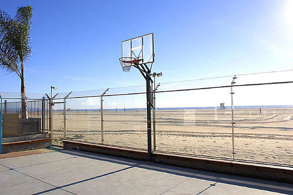 Basketball Court 5476 5