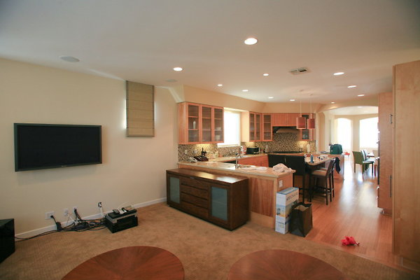 2nd Floor Family Room &amp; Kitchen 0005 1