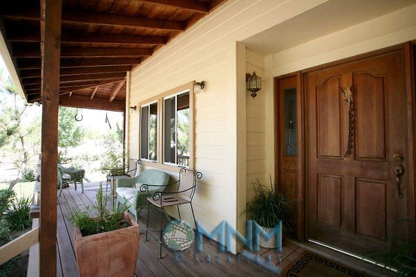 Front Entry Porch 0061 1