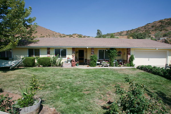 693 Horse Ranch &amp; Ranch House