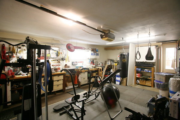 416A Garage Gym 0199 1