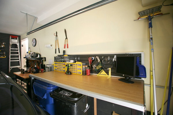 Garage Bench 0039 1