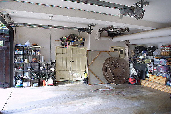 Carriage House Garage4 4