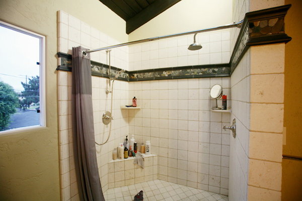 179A Master Bathroom 0121 1