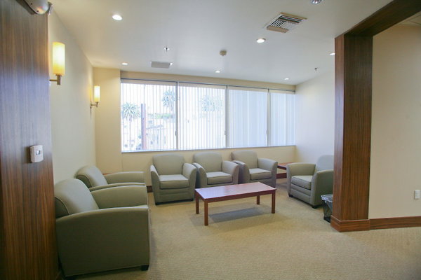 Suite 310 Waiting Area 0207 1
