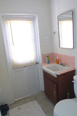 Garage Bathroom 0145 1