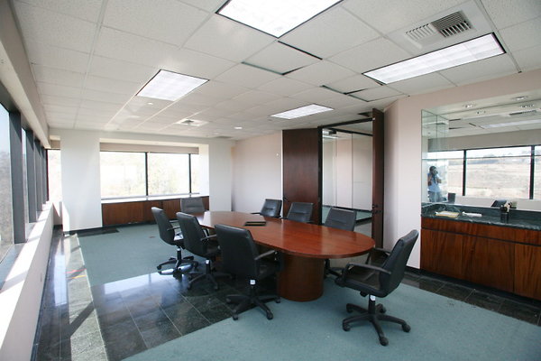 Suite 500 Executive Office Conference Room 0473 1