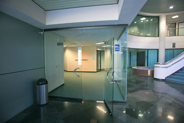 1st Floor Suite Entrance 0031 1