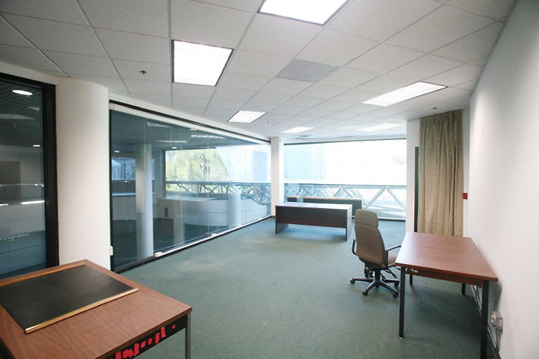 Suite 200 Conference Room 0423 1