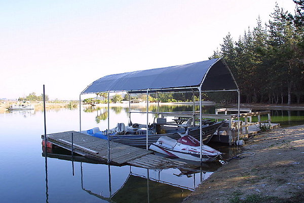 036A Large Pond &amp; Dock 0080 23 1