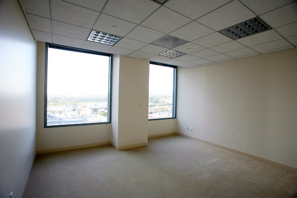 Suite 800 Office 0126