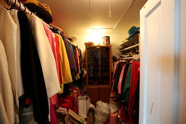 Master Bedroom Closet1 0124