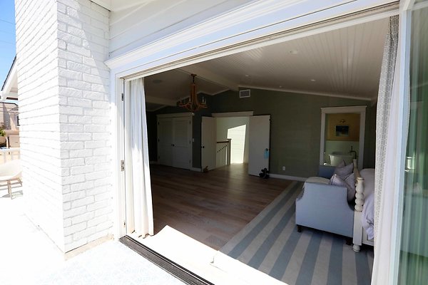 Master Bedroom Balcony 0139