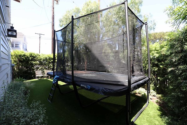 Trampoline 0106