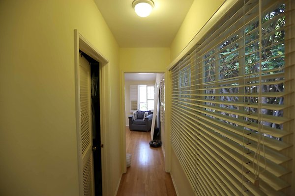 Master Bedroom Hallway 0026