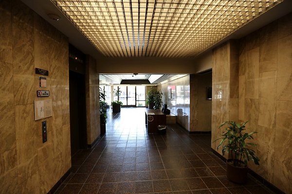 Elevator Lobby 0222