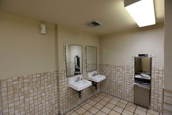 6th Floor East Mens Bathroom 0066