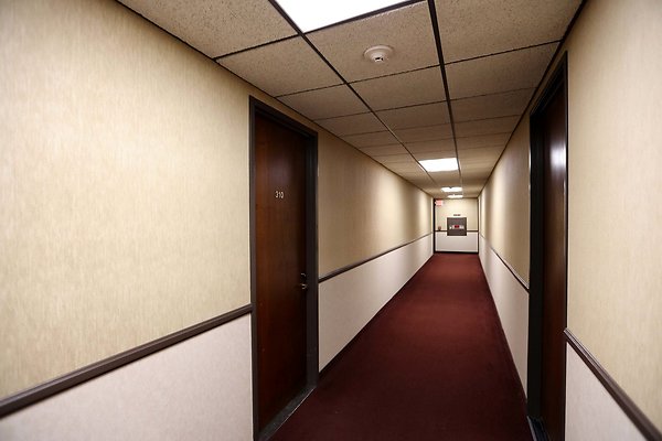 3rd Floor Hallway 0178