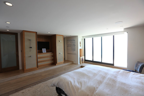 134F 2nd Floor Master Bedroom 0122