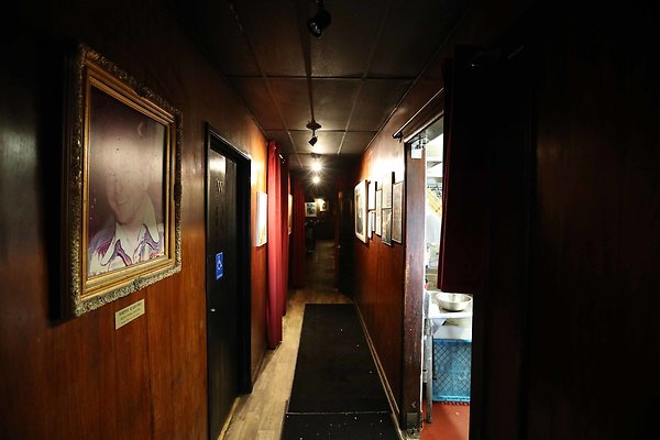 Rear Hallway 0041