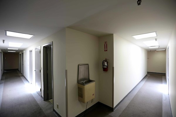2nd Floor Hallway 0075