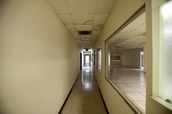 Hallway 0026