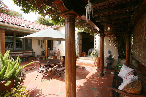 Front Patio 0023 1