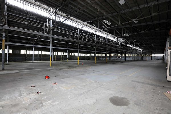 Warehouse 0022