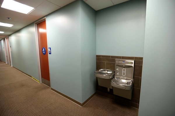 Hallway4 Bathrooms Entrance 0075