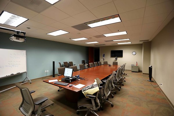 Conference Room 138 0081