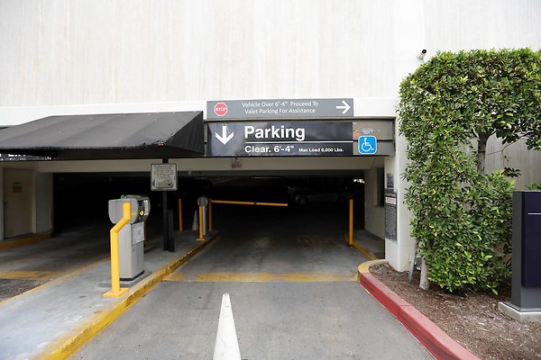 455A Parking Structure Entrance 0188