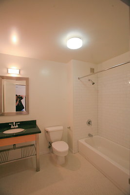 Unit 521 Studio Bathroom 0063 1
